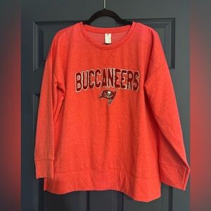 Tampa Bay Buccaneers NFL Team Apparel Red Pullover W/ Glitter Outline - Size XL